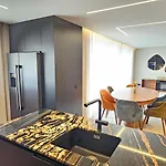 Luxury Rooftop By Luxistay - Private Jacuzzi & Sunset Views | *