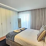 Luxury Rooftop By Luxistay - Private Jacuzzi & Sunset Views | アパート