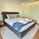アパート Luxury Rooftop By Luxistay - Private Jacuzzi & Sunset Views | マトジニョシュ