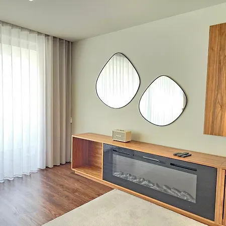 Luxury Rooftop By Luxistay - Private Jacuzzi & Sunset Views | アパート マトジニョシュ