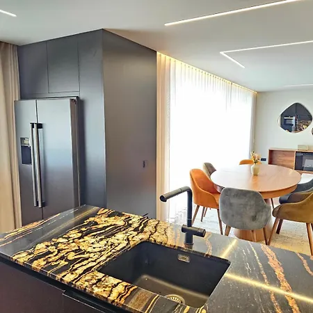 Luxury Rooftop By Luxistay - Private Jacuzzi & Sunset Views | *
