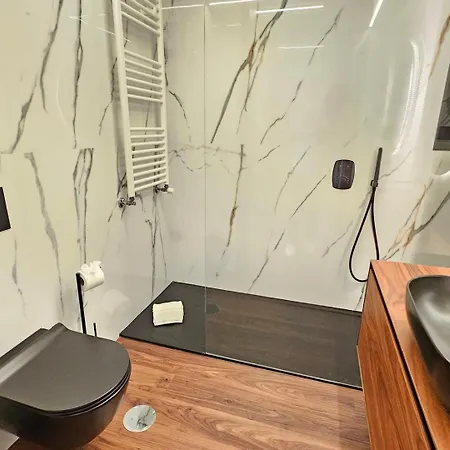 Luxury Rooftop By Luxistay - Private Jacuzzi & Sunset Views | 아파트 *