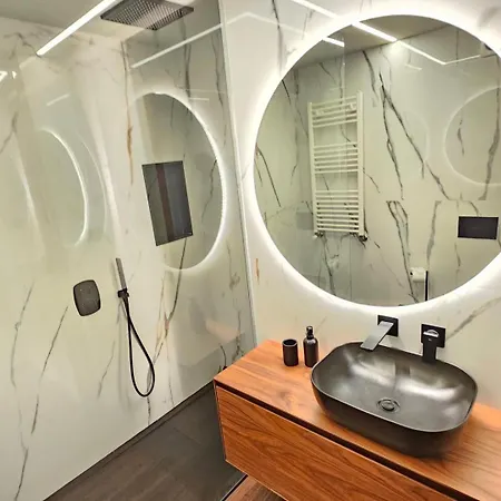 Luxury Rooftop By Luxistay - Private Jacuzzi & Sunset Views | * Matosinhos (Porto)