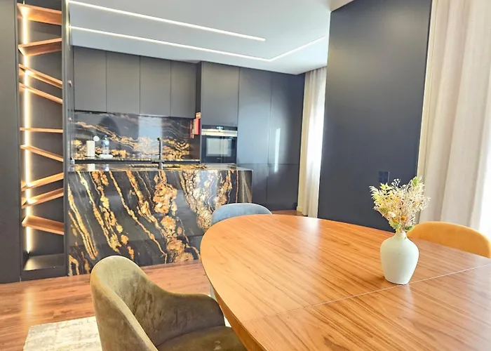 Apartament Luxury Rooftop By Luxistay - Private Jacuzzi & Sunset Views |