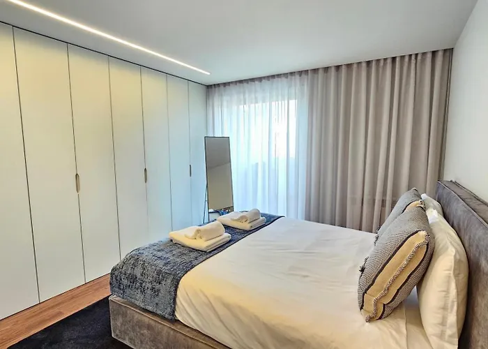 Luxury Rooftop By Luxistay - Private Jacuzzi & Sunset Views | Apartament